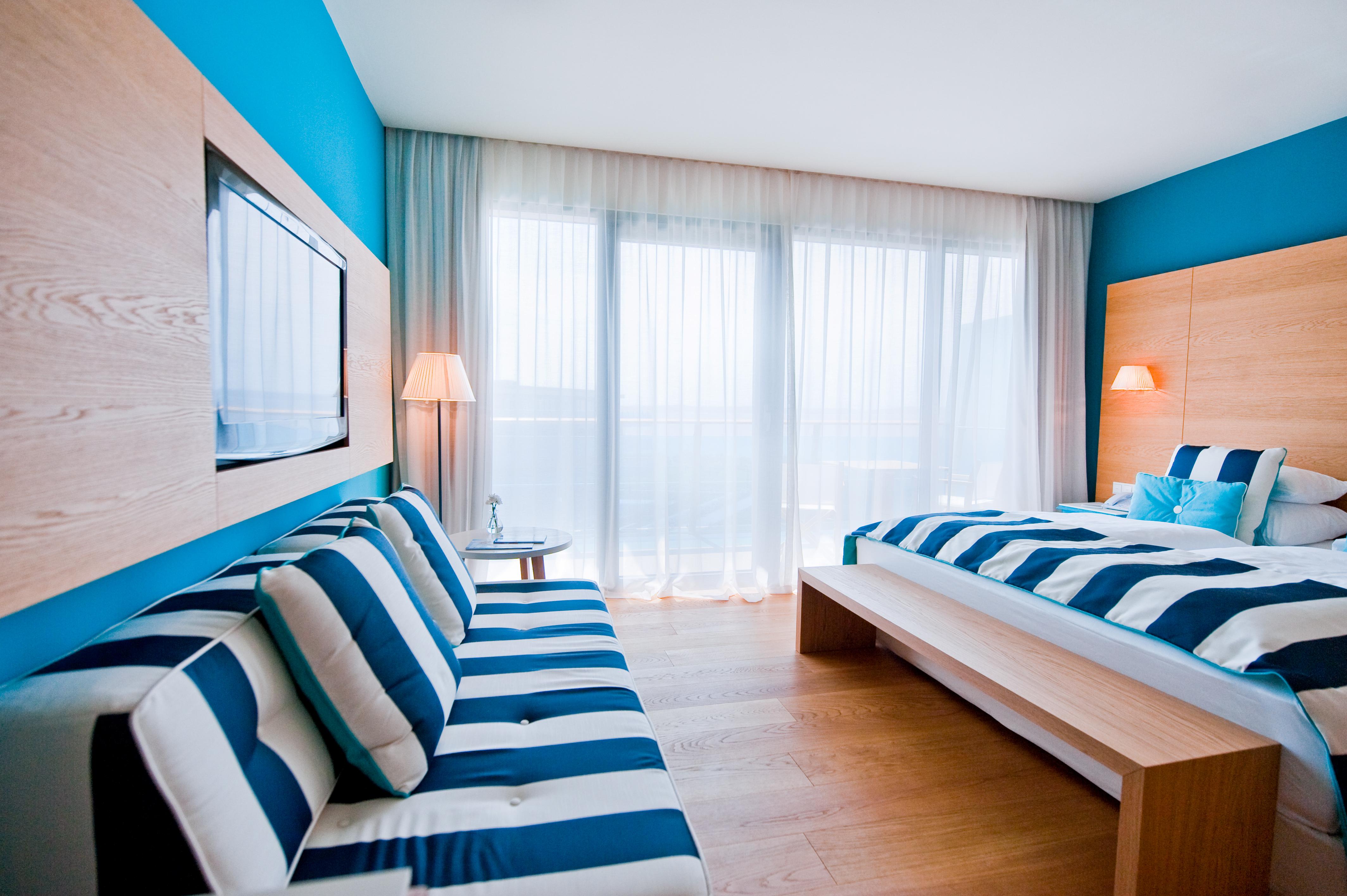 فندق وسبا فالكينستاينير إياديرا بيتريتْشاني المظهر الخارجي الصورة A typical room at the hotel
